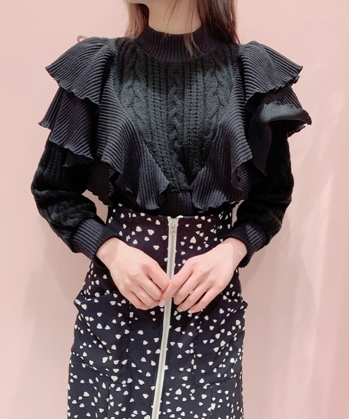 lilLilly（リルリリー）の「ビックフリルニットトップス（ニット