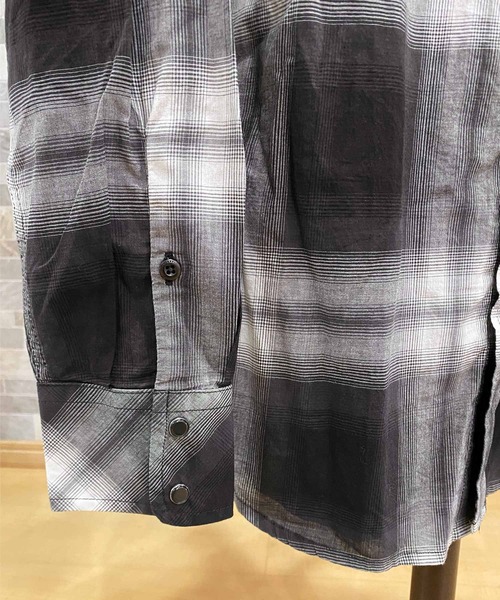 DIESEL(ディーゼル)の「オンブレーチェック ウエスタンチェックシャツ 「S-EAST-LONG」(シャツ/ブラウス・メンズ・ブラック/レッド・S/L/M/XS)」の5枚目の写真