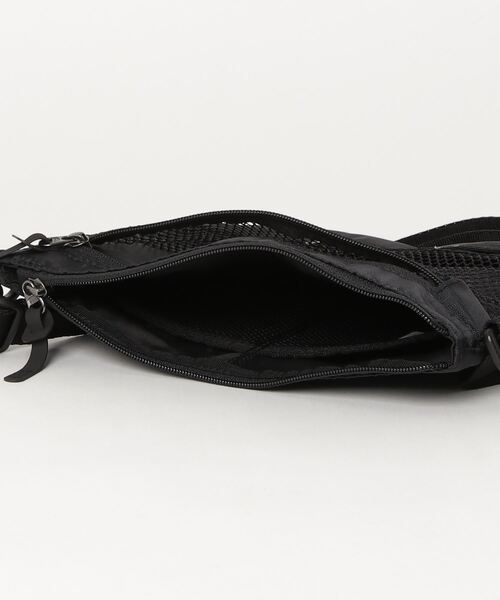 ASICS（アシックス）の「MINI SHOULDER BAG (ミニショルダーバック)（ショルダーバッグ・メンズ・ブラック/ブルー系その他・ONE SIZE）」の5枚目の写真