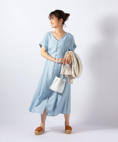 NOLLEY’S（ノーリーズ）の「リネン混ドビーワンピース（ワンピース・レディース・ライトブルー/ネイビー/グリーン・38/36）」の15枚目の写真