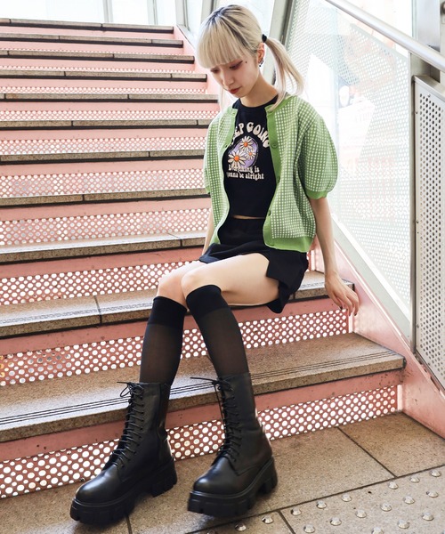 SPINNS（スピンズ）の「【累計販売1万3000足】ナイロン シアーハイソックス（ソックス/靴下・レディース・ホワイト/ブラック・ONESIZE）」の16枚目の写真