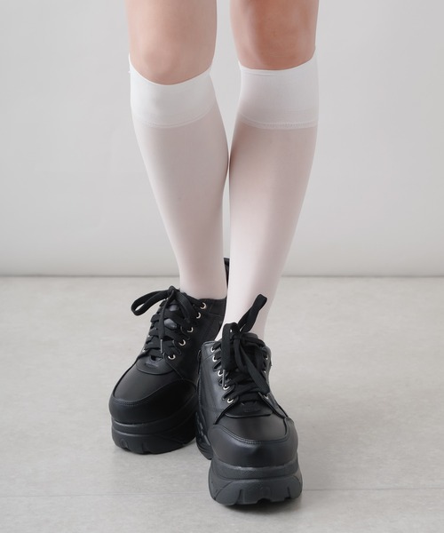 SPINNS（スピンズ）の「【累計販売1万3000足】ナイロン シアーハイソックス（ソックス/靴下・レディース・ホワイト/ブラック・ONESIZE）」の18枚目の写真