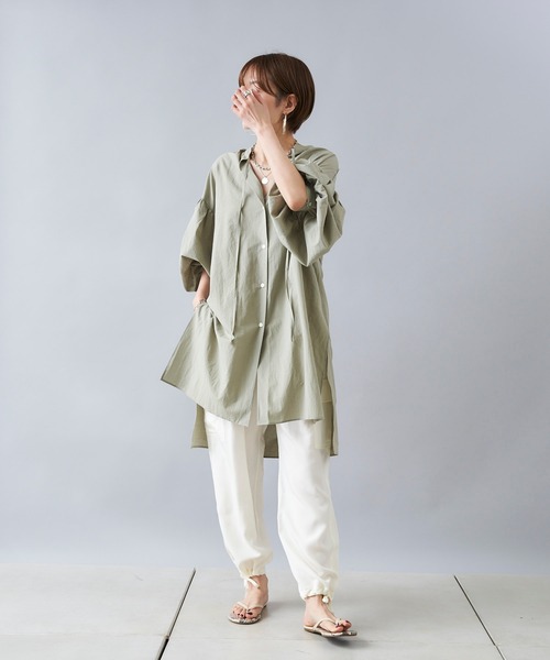 DouDou(ドゥドゥ)の「スキッパーチュニックシャツ(シャツ/ブラウス・レディース・オフホワイト/カーキ/ピンク・FREE)」の20枚目の写真