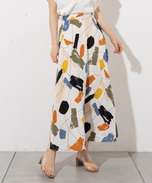 prose verse（プロズヴェール）の「ペイント / 幾何柄 フレアスカート（スカート・レディース・ブラック/オフホワイト・ﾌﾘ-）」の4枚目の写真