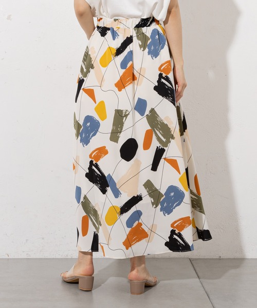 prose verse（プロズヴェール）の「ペイント / 幾何柄 フレアスカート（スカート・レディース・ブラック/オフホワイト・ﾌﾘ-）」の9枚目の写真