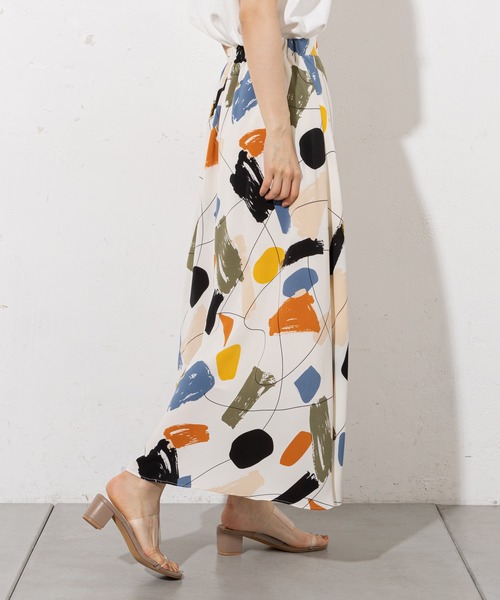 prose verse（プロズヴェール）の「ペイント / 幾何柄 フレアスカート（スカート・レディース・ブラック/オフホワイト・ﾌﾘ-）」の19枚目の写真