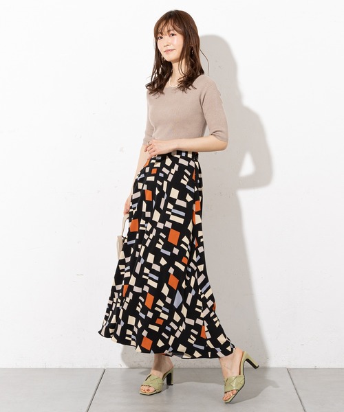 prose verse（プロズヴェール）の「ペイント / 幾何柄 フレアスカート（スカート・レディース・ブラック/オフホワイト・ﾌﾘ-）」の15枚目の写真