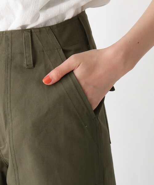 AG by aquagirl（エージーバイアクアガール）の「◆ベイカーパンツ【GISELeコラボ商品】（その他パンツ・レディース・オフホワイト/カーキ・38/36）」の11枚目の写真