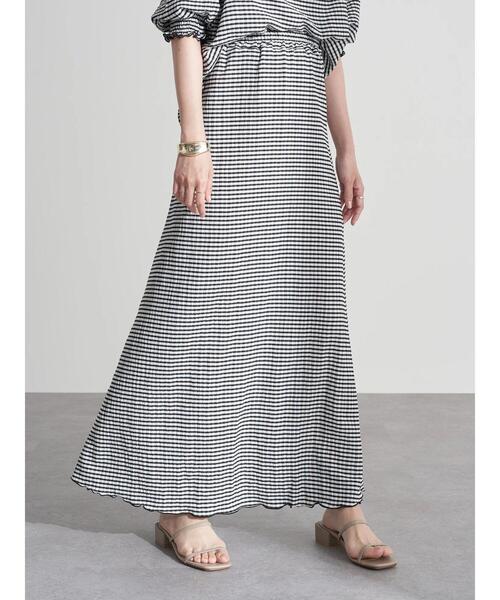 earth music&ecology(アースミュージックアンドエコロジー)の「セミフレアギンガムスカート *(スカート・レディース・ブラック/レッド/イエロー・FREE)」の4枚目の写真