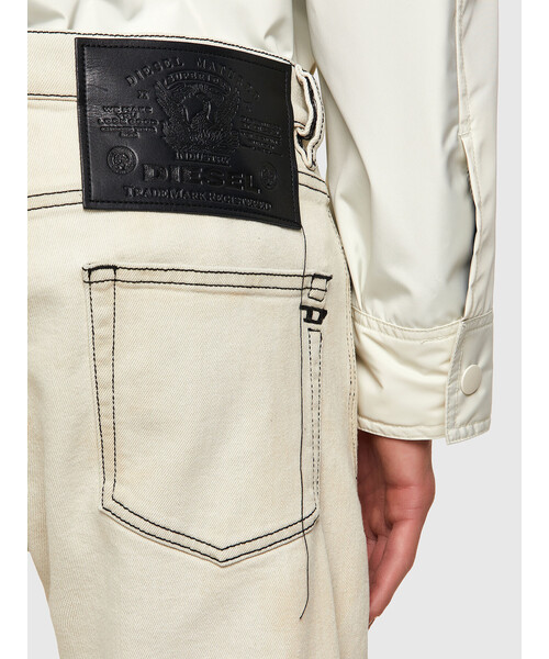 DIESEL(ディーゼル)の「DIESEL FW21 メンズ スリム カラーデニム(デニムパンツ・メンズ・ホワイト・30inch/31inch/32inch/34inch/33inch/36inch/40inch/29inch)」の3枚目の写真