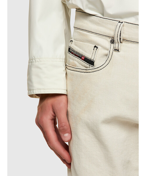 DIESEL(ディーゼル)の「DIESEL FW21 メンズ スリム カラーデニム(デニムパンツ・メンズ・ホワイト・30inch/31inch/32inch/34inch/33inch/36inch/40inch/29inch)」の4枚目の写真