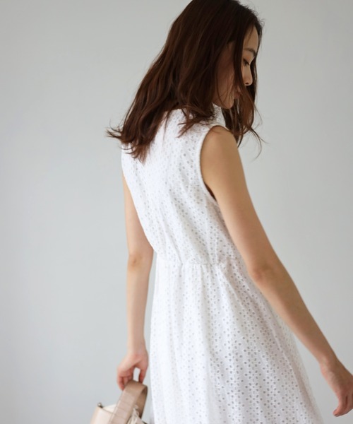 deux amour（ドゥーザムール）の「インドコットンレースノースリ―ブワンピース（ワンピース・レディース・ホワイト/ブラック/ネイビー/ブラウン・MEDIUM）」の12枚目の写真