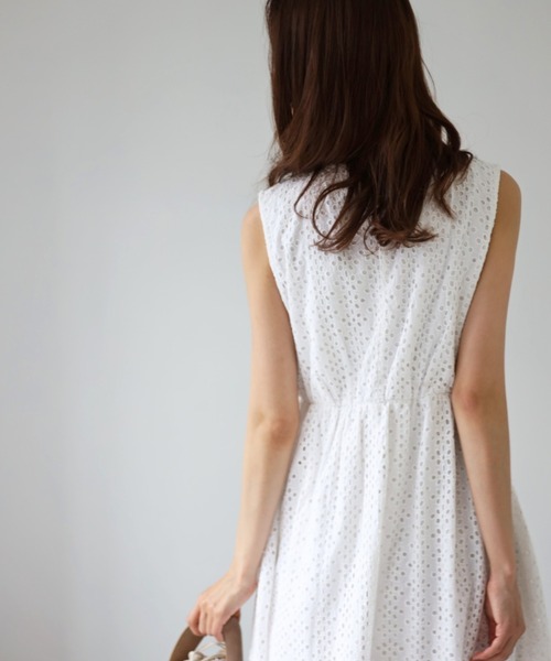 deux amour（ドゥーザムール）の「インドコットンレースノースリ―ブワンピース（ワンピース・レディース・ホワイト/ブラック/ネイビー/ブラウン・MEDIUM）」の13枚目の写真