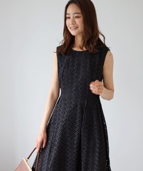 deux amour（ドゥーザムール）の「インドコットンレースノースリ―ブワンピース（ワンピース・レディース・ホワイト/ブラック/ネイビー/ブラウン・MEDIUM）」の19枚目の写真