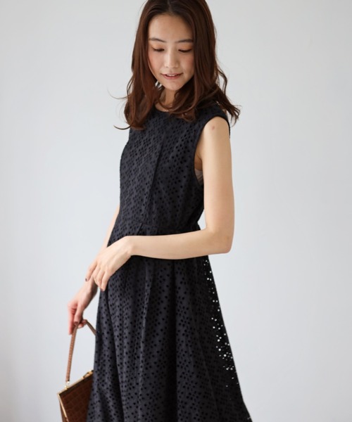 deux amour（ドゥーザムール）の「インドコットンレースノースリ―ブワンピース（ワンピース・レディース・ホワイト/ブラック/ネイビー/ブラウン・MEDIUM）」の21枚目の写真