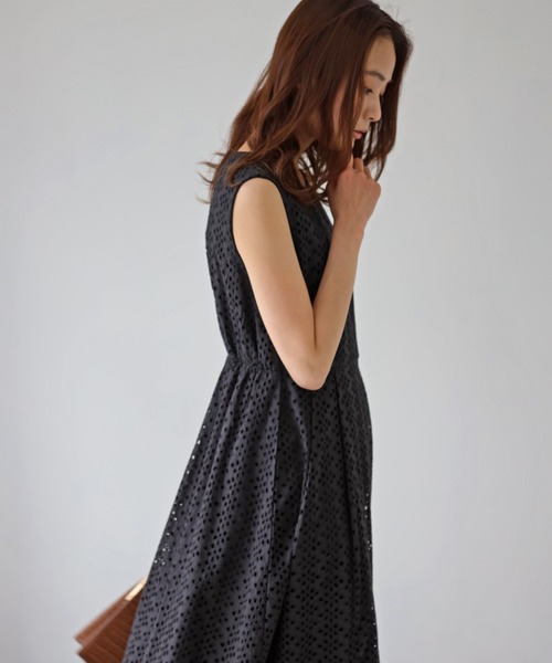 deux amour（ドゥーザムール）の「インドコットンレースノースリ―ブワンピース（ワンピース・レディース・ホワイト/ブラック/ネイビー/ブラウン・MEDIUM）」の22枚目の写真