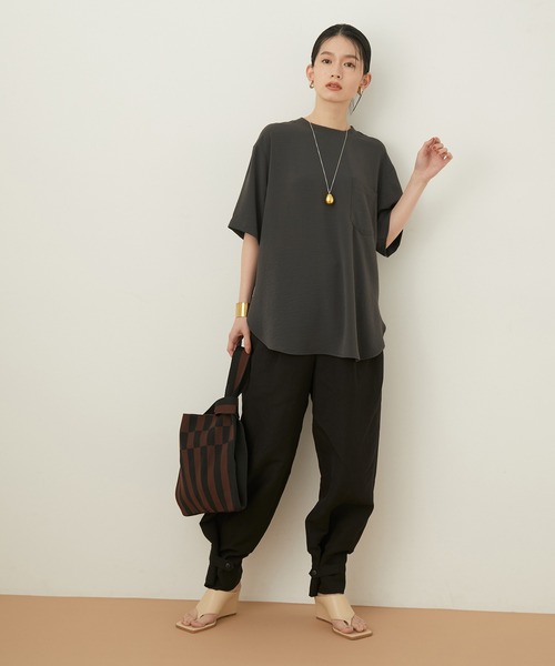 ADAM ET ROPE'（アダムエロペ）の「【アウトレット店舗・WEB限定】ジョーゼットチュニックTeeブラウス（シャツ/ブラウス・レディース・ホワイト/チャコールグレー・FREE）」の16枚目の写真