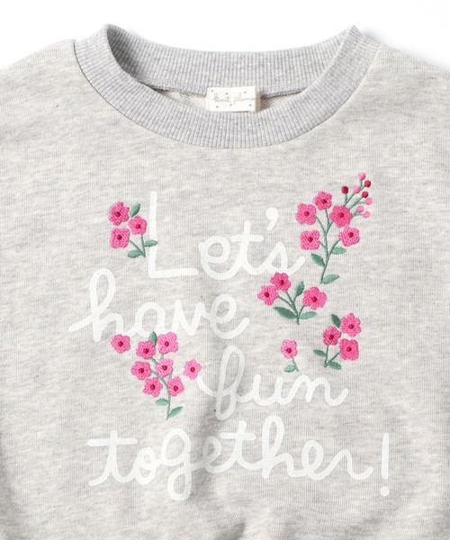 KP（ケーピー）の「ロゴプリントと小花刺しゅうのミニ裏毛トレーナー(100-130cm)（スウェット・キッズ・ブルー/杢グレー・110cm/100cm/120cm/130cm）」の3枚目の写真