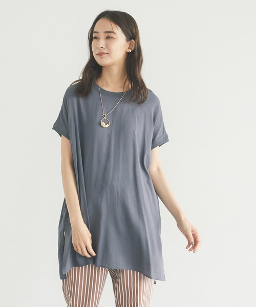 CRAFT STANDARD BOUTIQUE（クラフトスタンダードブティック）の「シアーTブラウスチュニック　＊（Tシャツ/カットソー・レディース・チャコールグレー/ベージュ/サックスブルー/アイボリー・FREE）」の2枚目の写真