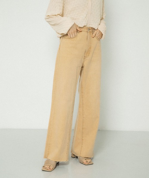 KBF(ケイビーエフ)の「リメイクセミフレアデニム(デニムパンツ・レディース・ベージュ/ブルー・36/38)」の8枚目の写真