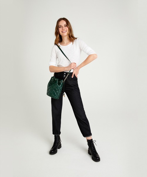 SISLEY（シスレー）の「コットンモダール長袖Tシャツ・カットソー（Tシャツ/カットソー・レディース・ダークグリーン/ダークブラウン/ライトベージュ/ブラック/ホワイト・SMALL/MEDIUM/X-SMALL）」の14枚目の写真
