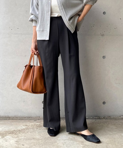 CAPRICIEUX LE'MAGE（カプリシューレマージュ）の「2WAYフレアパンツ（その他パンツ・レディース・ブラック/グリーン・38/36）」の2枚目の写真