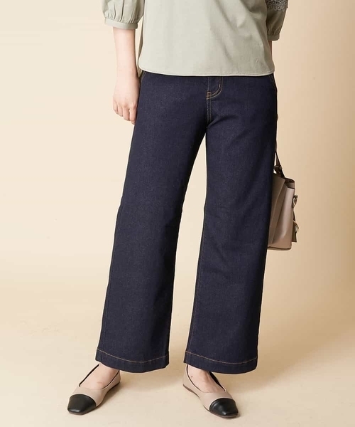 OFUON le MK（オフオンルエムケー）の「【洗濯機で洗える】ストレッチワイドデニム（デニムパンツ・レディース・ベージュ/ネイビー・40/38/36）」の2枚目の写真