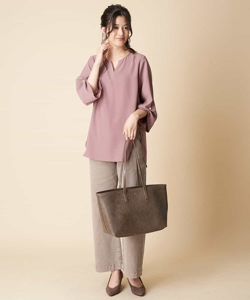 OFUON le MK（オフオンルエムケー）の「【洗濯機で洗える】ストレッチワイドデニム（デニムパンツ・レディース・ベージュ/ネイビー・40/38/36）」の17枚目の写真