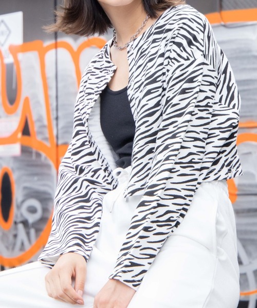 WEGO(ウィゴー)の「WEGO/2WAYリブコンパクトカーディガン(カーディガン/ボレロ・レディース・グリーン/その他1/ブラック/グレー・FREE)」の4枚目の写真