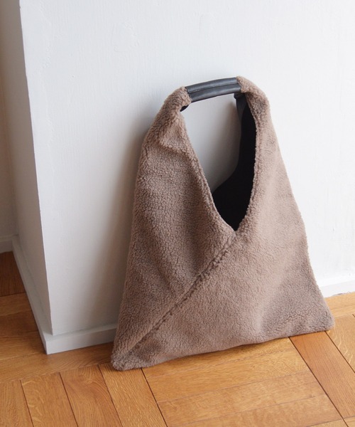 AMERICAN HOLIC（アメリカンホリック）の「【WEB限定】ボアトート（トートバッグ・レディース・ブラック/モカ/キャメル・FREE）」の3枚目の写真