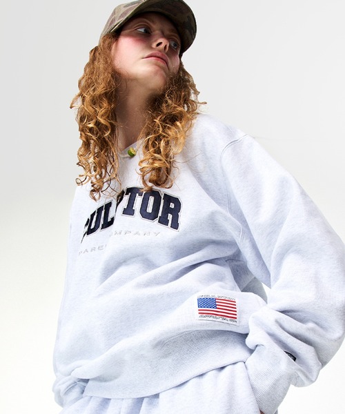 SCULPTOR（スカルプター）の「CLASSIC VARSITY SWEATSHIRT/クラシックバーシティスウェット（スウェット・レディース・ライトグレー/ダークブラウン/ネイビー/ブラック/アイボリー・LARGE/MEDIUM）」の3枚目の写真
