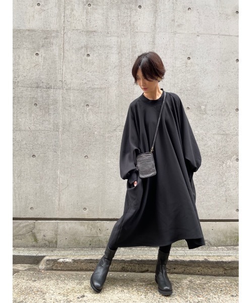 BEARDSLEY（ビアズリー）の「卒入園などの行事にも。身幅たっぷりでも広がらない袖パフBIGワンピース（ワンピース・レディース・ブラック・FREE）」の12枚目の写真