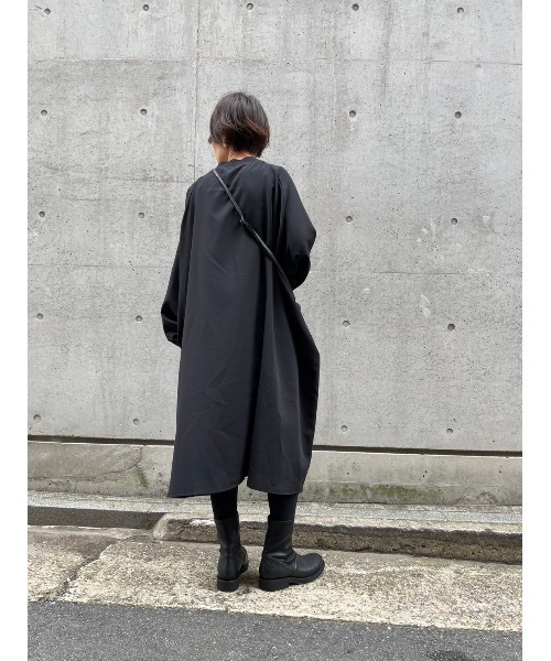 BEARDSLEY（ビアズリー）の「卒入園などの行事にも。身幅たっぷりでも広がらない袖パフBIGワンピース（ワンピース・レディース・ブラック・FREE）」の11枚目の写真