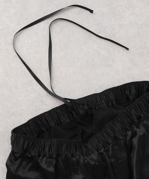 LEPSIM(レプシィム)の「サテンイージーパンツ 216719(その他パンツ・レディース・ブラック/ブラウン・LARGE/MEDIUM)」の12枚目の写真