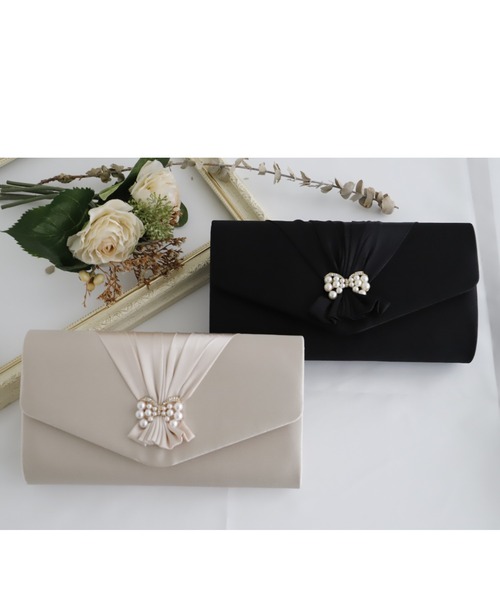 Cupid Heart(キューピッドハート)の「【Cupid Heart】結婚式バッグ/リボンモチーフタック入りクラッチバッグ(クラッチバッグ・レディース・ベージュ/シルバー/ブラック・MEDIUM)」の8枚目の写真