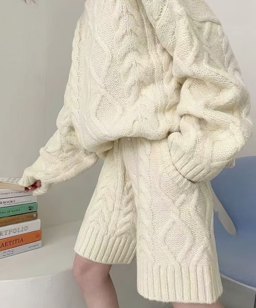 me+em select(ミームセレクト)の「【ニットセットアップ】ハイネックケーブルニット×ショートパンツ SET(セットアップ・レディース・ブラウン/ブルー/グレー/ブラック/ベージュ・FREE)」の22枚目の写真