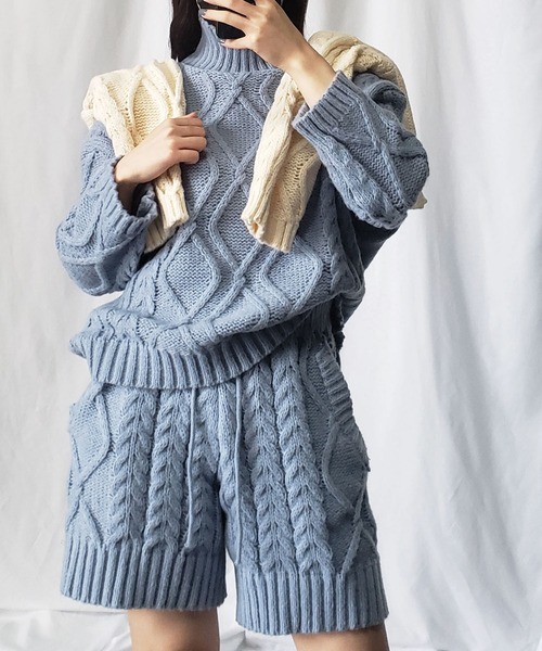 me+em select(ミームセレクト)の「【ニットセットアップ】ハイネックケーブルニット×ショートパンツ SET(セットアップ・レディース・ブラウン/ブルー/グレー/ブラック/ベージュ・FREE)」の18枚目の写真