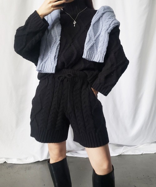 セール】【ニットセットアップ】ハイネックケーブルニット×ショート
