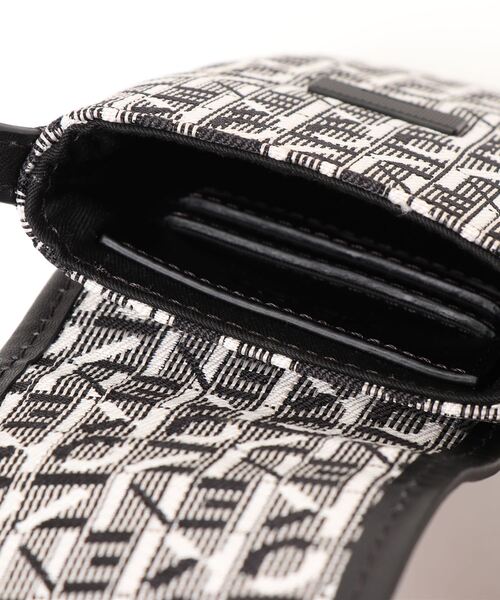 KENZO（ケンゾー）の「Kenzo Courier Mgm Jacquard Strap Phone