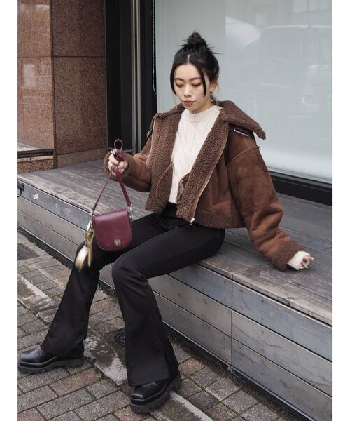 EVRIS（エヴリス）の「【WEB限定】フェイクムートンクロップドブルゾン（ブルゾン・レディース・ブラウン/アイボリー・FREE）」の14枚目の写真