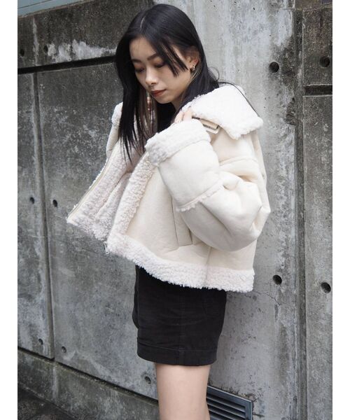 EVRIS（エヴリス）の「【WEB限定】フェイクムートンクロップドブルゾン（ブルゾン・レディース・ブラウン/アイボリー・FREE）」の9枚目の写真