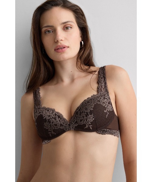 Intimissimi(インティミッシミ)の「Pretty Flowers Gioia スーパープッシュアップブラ【フローラル柄 ボリュームアップ 盛り ノンワイヤー】(ブラジャー・レディース・ブラック×ホワイト/ブラック/ベージュ/ネイビー×ホワイト/キナリ/ライトグレー/ライトブルー/ライトピンク/ライラック/ライトグリーン/インディゴブルー/スモークピンク/アイボリー/アッシュグレー/レッド/モカ・70B/75C/75B/80B/80C/85B/75D)」の7枚目の写真