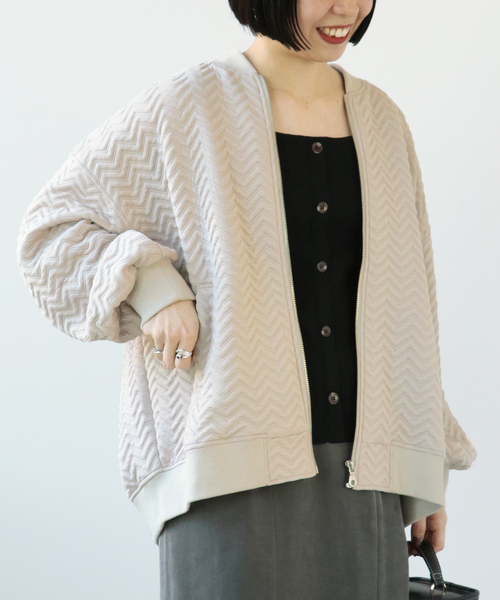 Simplicite（サンプリシテ）の「ジグザグジャガード キルトブルゾン◆（ブルゾン・レディース・グリーン/ブラック/チャコールグレー・FREE）」の3枚目の写真