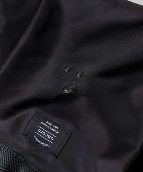 ALTROSE（アルトローズ）の「撥水ナイロン　2WAYトラヘ゛ルボストン（ボストンバッグ・レディース・ブラック/ベージュ/ネイビー・FREE）」の10枚目の写真