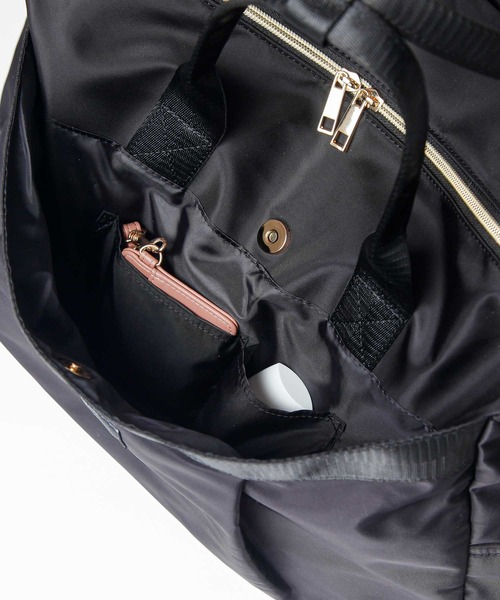 ALTROSE（アルトローズ）の「撥水ナイロン　2WAYトラヘ゛ルボストン（ボストンバッグ・レディース・ブラック/ベージュ/ネイビー・FREE）」の5枚目の写真