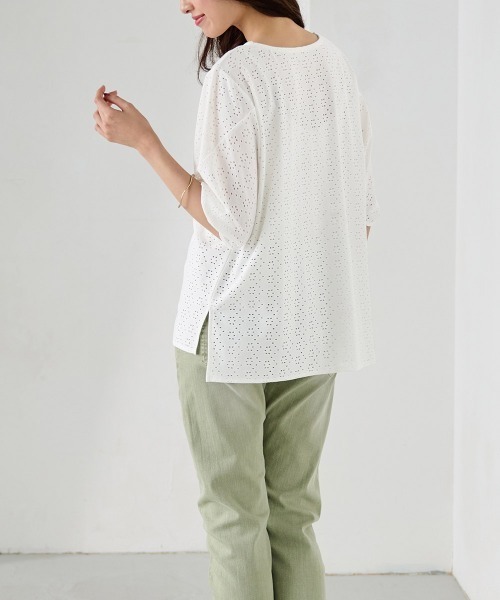 RANAN(ラナン)の「刺しゅう使いボリューム袖プルオーバー(Tシャツ/カットソー・レディース・ブラック/レッド/イエロー/オフホワイト・S/M/LL/L)」の6枚目の写真