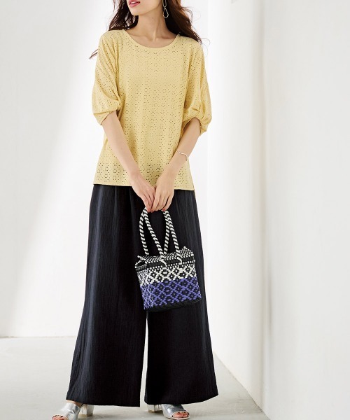 RANAN(ラナン)の「刺しゅう使いボリューム袖プルオーバー(Tシャツ/カットソー・レディース・ブラック/レッド/イエロー/オフホワイト・S/M/LL/L)」の9枚目の写真