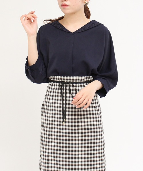 TRUDEA（トルディア）の「ドルマンスリーブシャツブラウス（シャツ/ブラウス・レディース・ネイビー/ホワイト/ピンクベージュ・MEDIUM）」の22枚目の写真