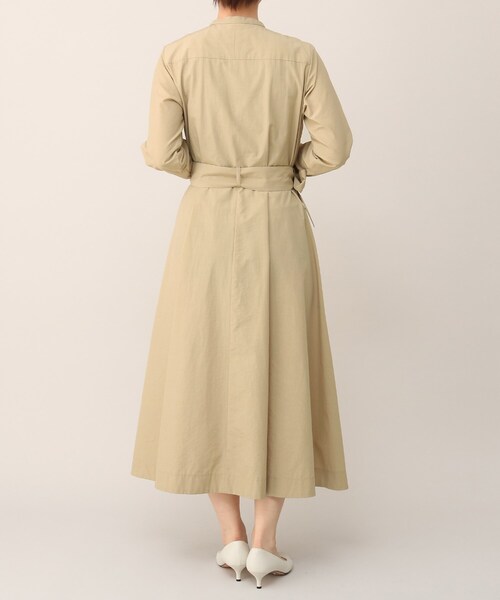 UNTITLED（アンタイトル）の「◆ダフネオーバークロスワンピース【洗える】（ワンピース・レディース・ネイビー/サンドベージュ・01/44/03/02/48/00/04）」の6枚目の写真