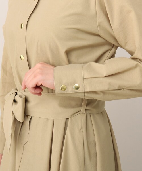 UNTITLED（アンタイトル）の「◆ダフネオーバークロスワンピース【洗える】（ワンピース・レディース・ネイビー/サンドベージュ・01/44/03/02/48/00/04）」の8枚目の写真